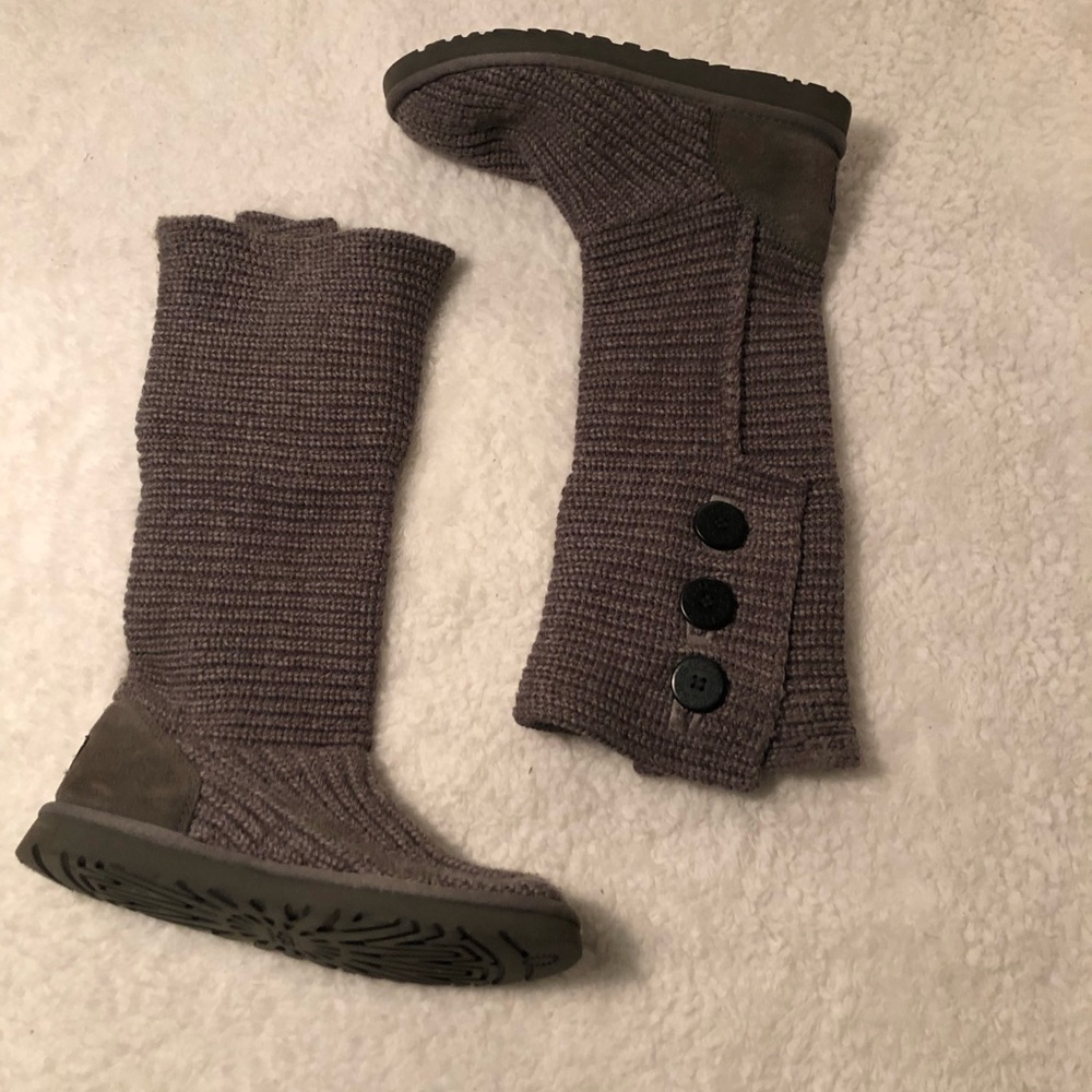 Gray Knit Uggs